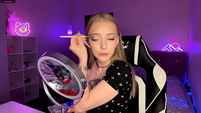 EvaPeace online show from 03.22.26