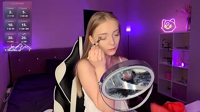 EvaPeace online show from 04.12.26