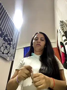 julieta rossi online show from 10.29.25