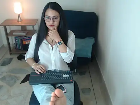 julieta rossi online show from 12.18.25