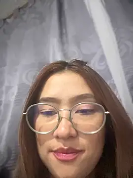 Lexxa peach online show from 10.17.25
