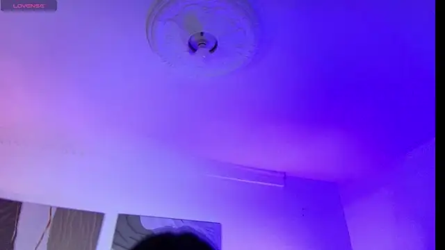 Nia Blum online show from 11.06.25