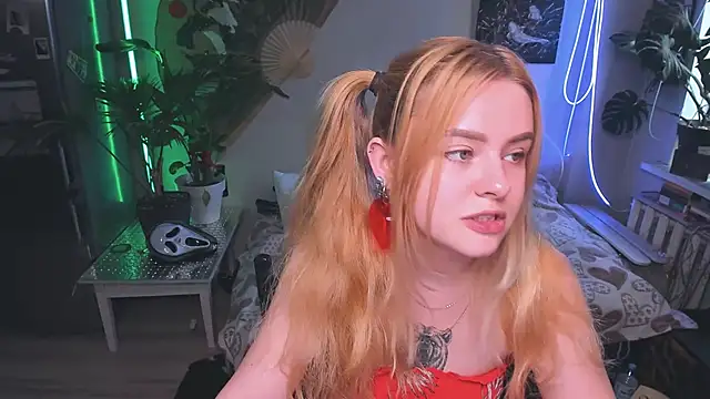 Alexa  Pirs online show from 10.13.25