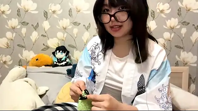 YunaMuse online show from 10.12.25