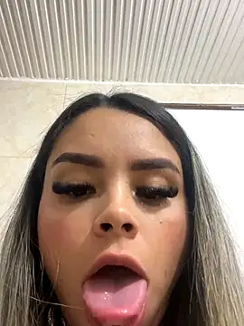 Snapshot of sarita-moree chatting on 10.11.25 sarita-moree online show from 10.11.25