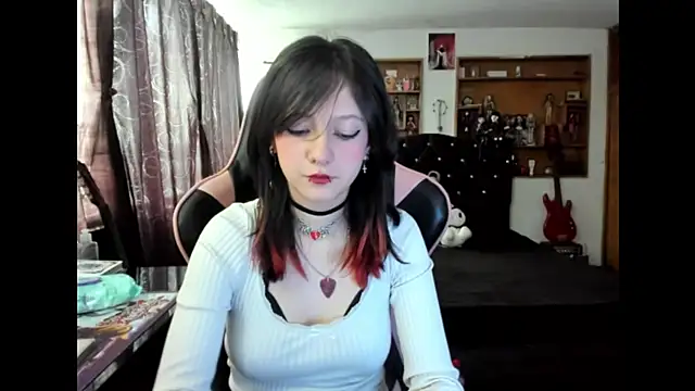 Maki Zein  online show from 11.19.25