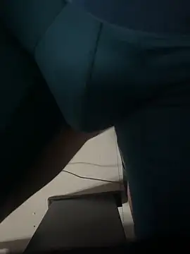 Snapshot of Flirtdick03 chatting on 11.23.25 Flirtdick03 online show from 11.23.25