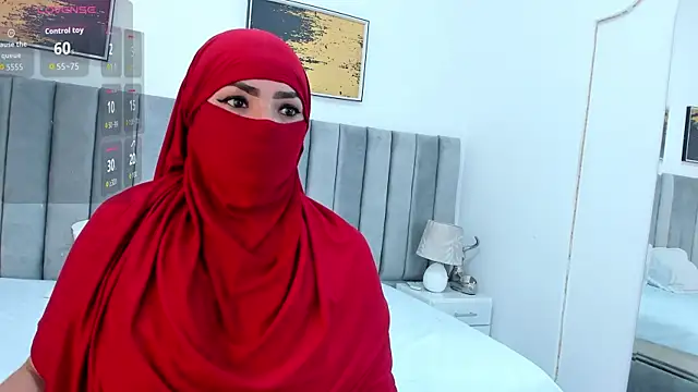 Snapshot of _naylaa_ chatting on 10.16.25  naylaa  online show from 10.16.25