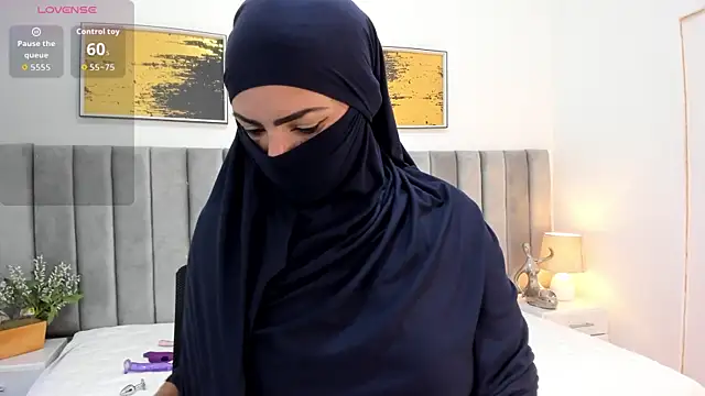  naylaa  online show from 11.09.25