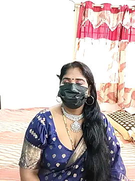 tamil-aunt online show from 10.22.25