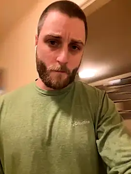 Snapshot of custardnmypie chatting on 10.21.25 custardnmypie online show from 10.21.25