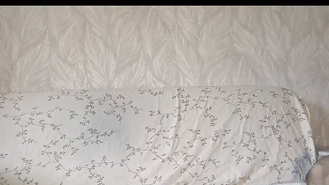 Snapshot of ShonaDefouwa chatting on 10.11.25 ShonaDefouwa online show from 10.11.25