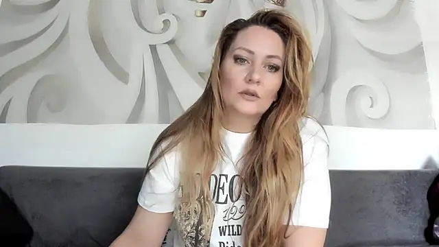 88  callmemadam  88 online show from 11.13.25