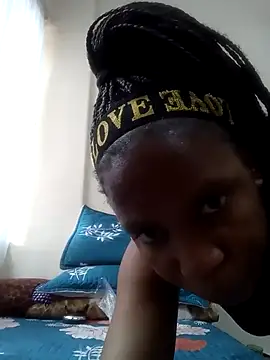 Snapshot of Trishabitch77 chatting on 10.11.25 Trishabitch77 online show from 10.11.25