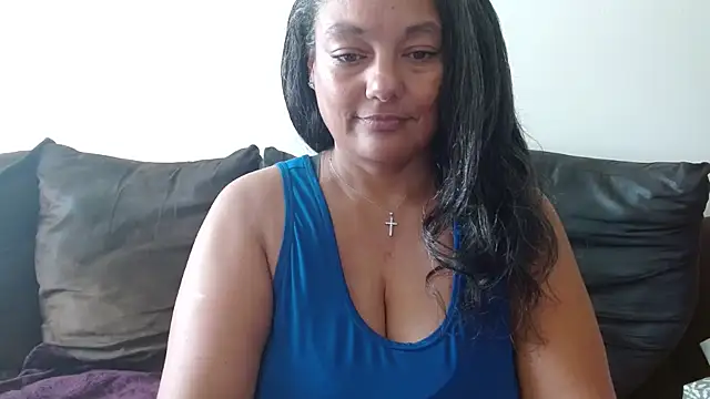 Snapshot of SexyThickStasia69 chatting on 10.27.25 SexyThickStasia69 online show from 10.27.25