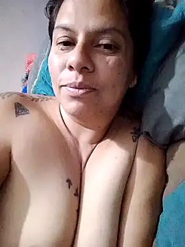 Aniittaaa online show from 10.17.25