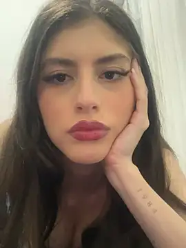 AlessiaLuxx online show from 04.27.26