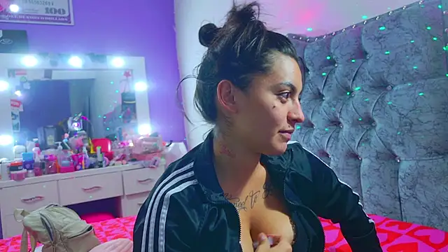 Liisaa Kiss online show from 03.06.26