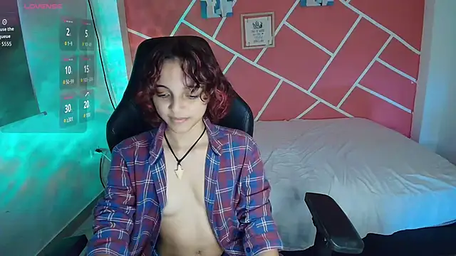 Snapshot of sweety_dreambaby chatting on 11.19.25 sweety dreambaby online show from 11.19.25