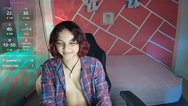 Snapshot of sweety_dreambaby chatting on 12.21.25 sweety dreambaby online show from 12.21.25