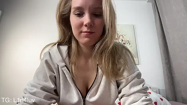 AIicaparkerc online show from 02.04.26