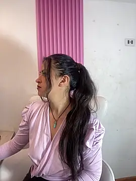 Snapshot of Fatimareid chatting on 10.14.25 Fatimareid online show from 10.14.25