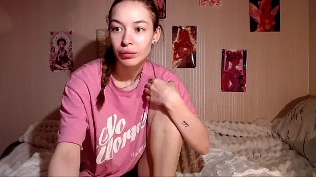 Snapshot of Daphne_Darkthorn chatting on 04.11.26 Daphne Darkthorn online show from 04.11.26