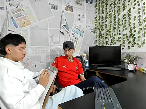 Snapshot of heyy_noah11 chatting on 06.19.26 heyy noah11 online show from 06.19.26