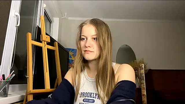 Snapshot of SeritaPicketta chatting on 10.17.25 SeritaPicketta online show from 10.17.25