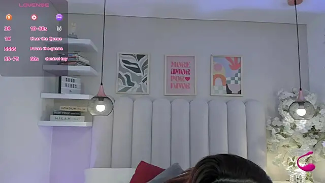 Isabella  gonzalez  online show from 10.25.25