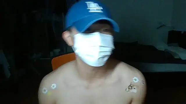 Snapshot of koreanboy2121 chatting on 06.18.26 koreanboy2121 online show from 06.18.26