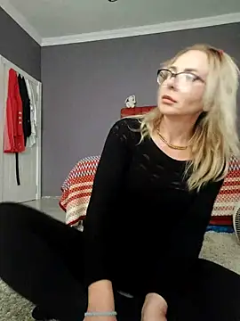 Snapshot of ElenabonyX chatting on 01.17.26 ElenabonyX online show from 01.17.26