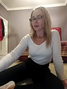 Snapshot of ElenabonyX chatting on 01.18.26 ElenabonyX online show from 01.18.26