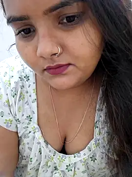Snapshot of Saffroncutie chatting on 10.18.25 Saffroncutie online show from 10.18.25