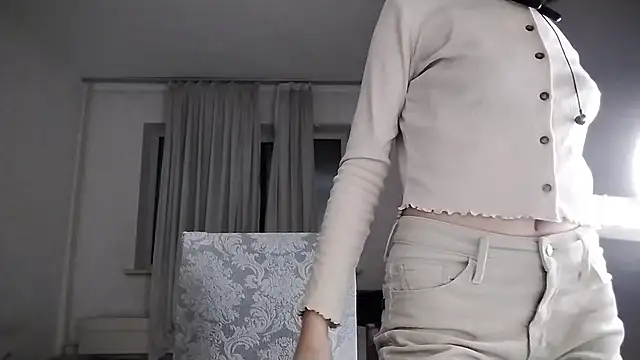 Lyndasilk online show from 11.19.25