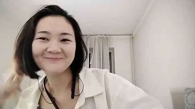 Lyndasilk online show from 11.23.25