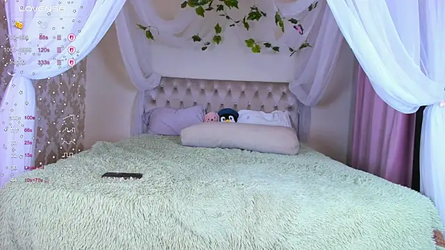 Gongjulee online show from 10.22.25