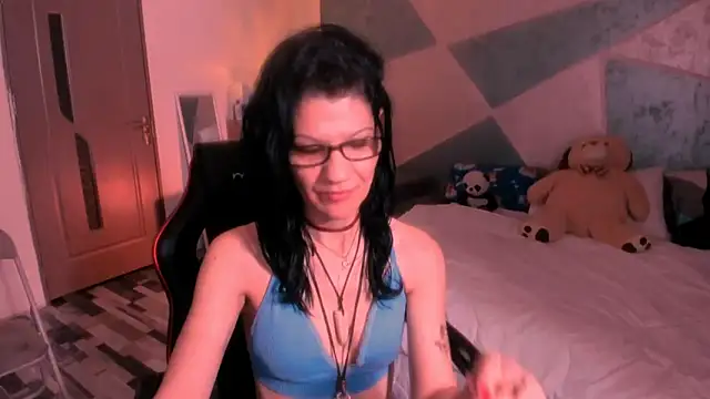 Snapshot of SweetSin40 chatting on 05.30.26 SweetSin40 online show from 05.30.26