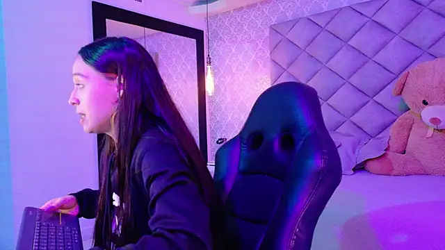 CARO ADAMS1 online show from 11.28.25