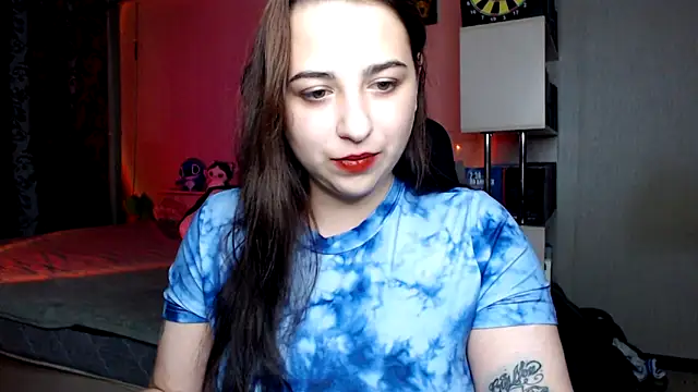 Snapshot of OliviaHeart chatting on 10.13.25 OliviaHeart online show from 10.13.25