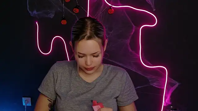 Snapshot of Eva_Mooor chatting on 11.05.25 Eva Mooor online show from 11.05.25