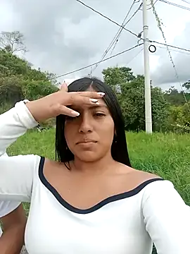 Snapshot of Esmeralda_baby chatting on 10.13.25 Esmeralda baby online show from 10.13.25