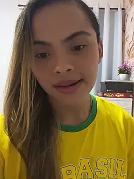 Snapshot of safadinhaquenteW chatting on 06.17.26 safadinhaquenteW online show from 06.17.26