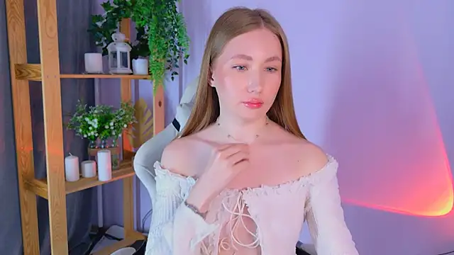 Snapshot of EllyColins chatting on 05.23.26 EllyColins online show from 05.23.26