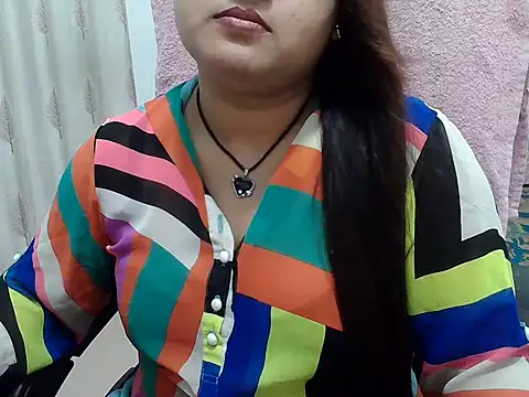 Snapshot of SexyRani2000 chatting on 06.11.26 SexyRani2000 online show from 06.11.26