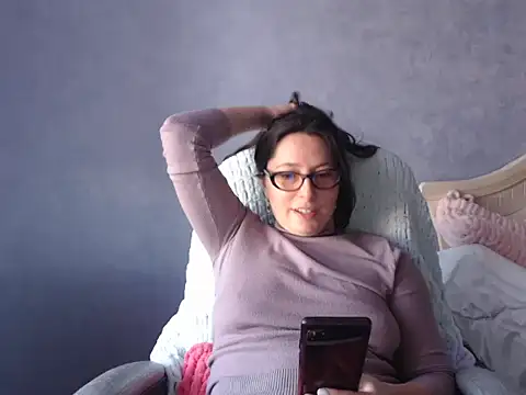 Snapshot of LuckyLisa23 chatting on 04.25.26 LuckyLisa23 online show from 04.25.26