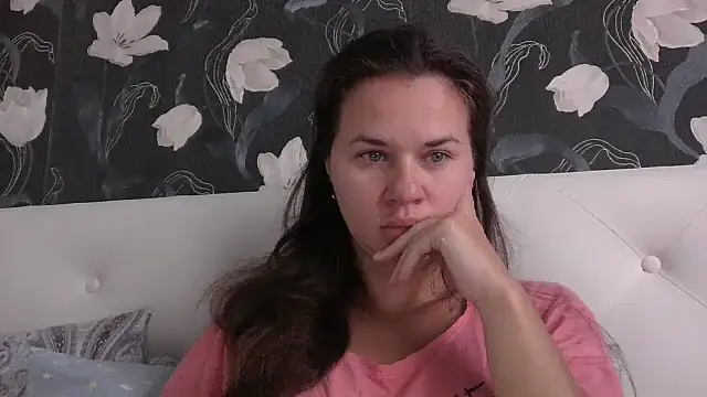 GiaaCaranggi online show from 10.15.25