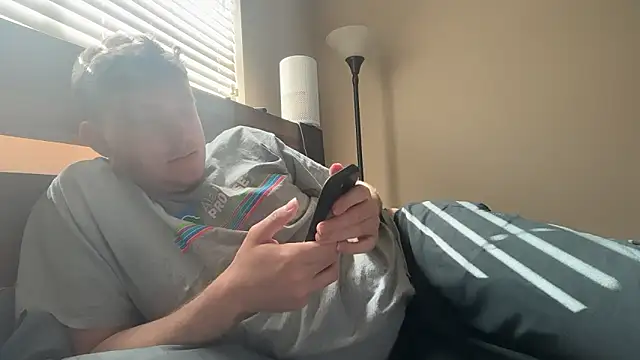 eddieeeeee1232 online show from 12.19.25