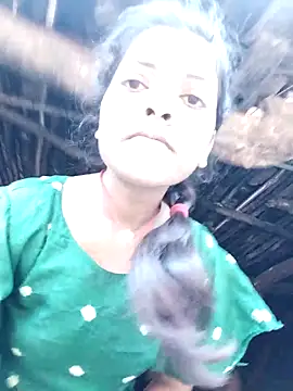 Snapshot of Anju_cutt chatting on 10.18.25 Anju cutt online show from 10.18.25