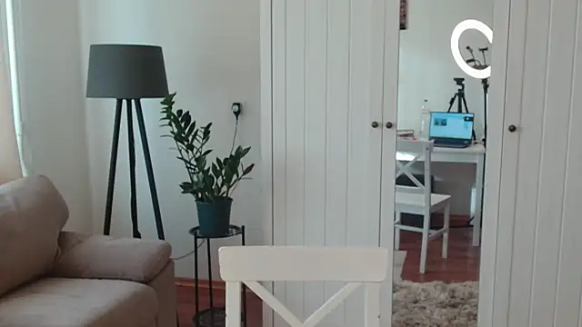 LittleNicolee online show from 11.25.25